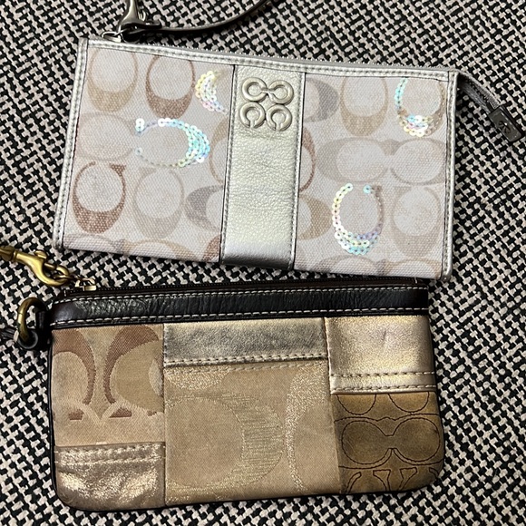 Coach women wristlet set2